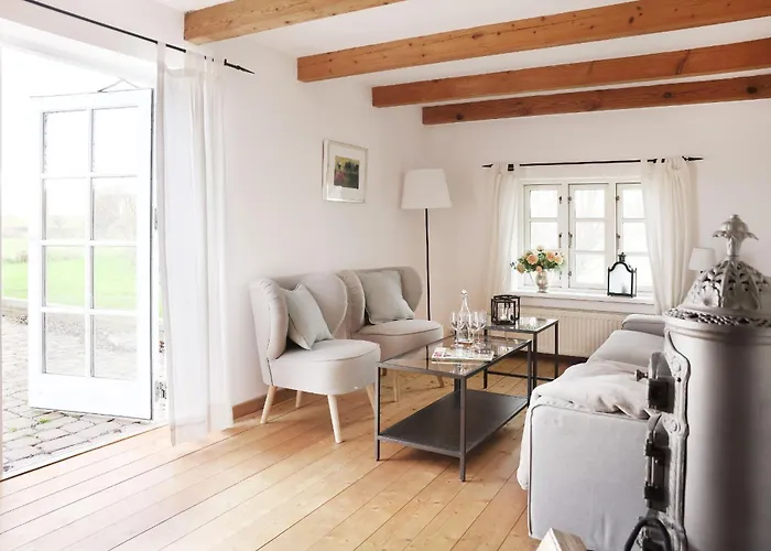 Kembser Cottage - Reetdachhaus * Behrensdorf